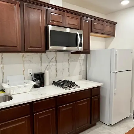 Pretty Apartment Ny In 10 Minutes